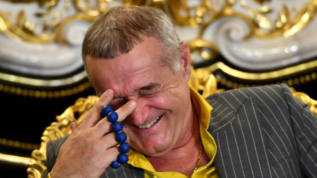 Atacantul transferat de Gigi Becali la FCSB pentru doar 10 minute s-a lăsat de fotbal! Acum, caută talente în sport, modă, muzică și arte