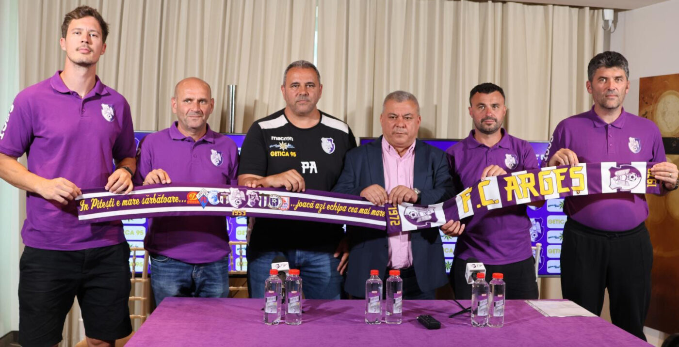 I-a făcut pe plac sponsorului! CFC Argeș a anunțat despărțirea de doi dintre conducătorii săi: ”Le urăm mult succes în continuare! Lucrăm la o nouă organigramă”