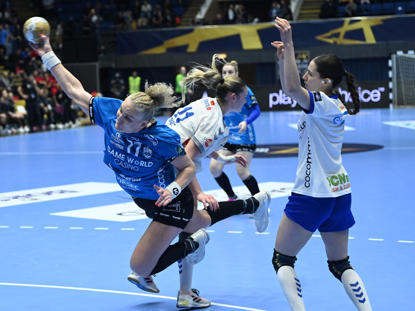 În Liga Campionilor, ca în curtea școlii: handbalistele de la Buducnost au venit fără echipament pentru meciul cu CSM București și s-au făcut de râs! La ce „cârpeală” au apelat muntenegrencele. FOTO