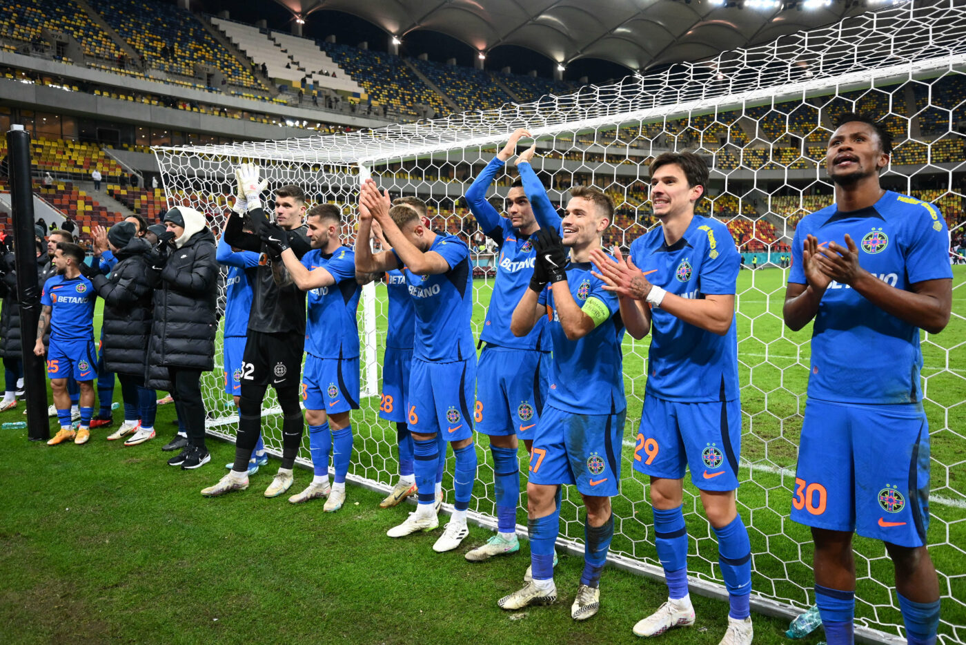 Ce se mai întâmplă cu fotbalistul pe care Gigi Becali nu îl mai suportă, deși îi dă un salariu de 20.000 de euro pe lună la FCSB ca să stea în tribună!