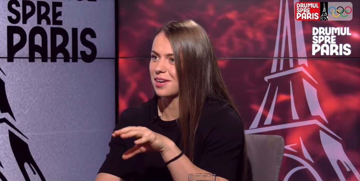Cum a ajuns Loredana Toma să fie legitimată a haltere? A cochetat cu atletismul, dar acum visează la o medalie la Jocurile Olimpice 2024! „Am deprins tehnica folosind coada de mătură”. VIDEO EXCLUSIV DRUMUL SPRE PARIS