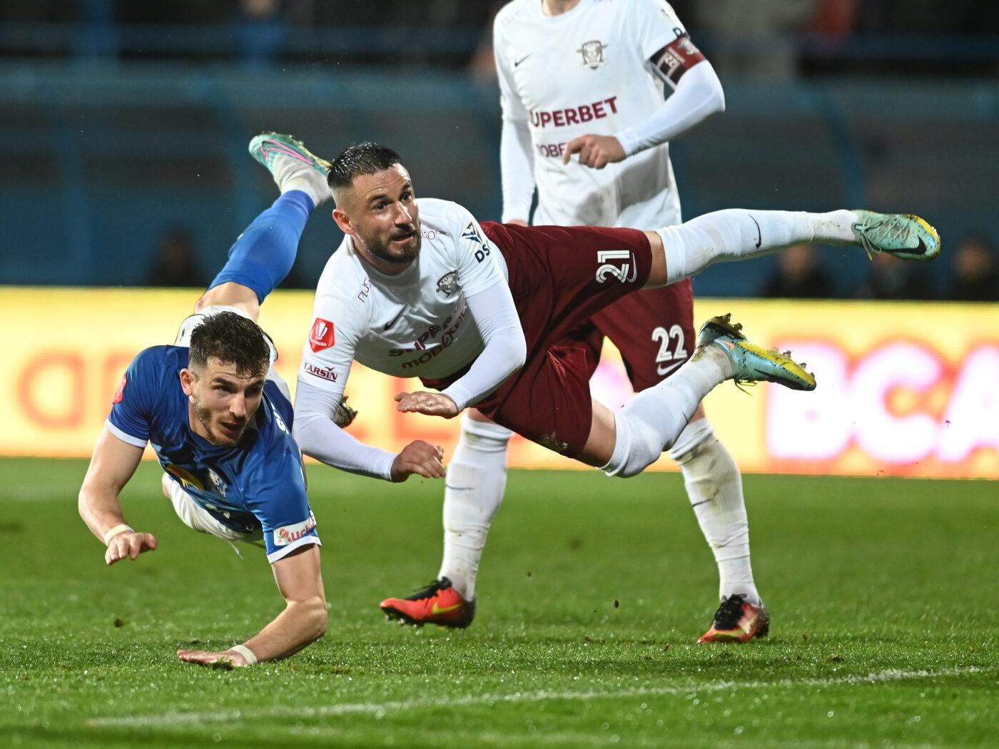 Dragoș Grigore pleacă de la Rapid și alege o destinație total neașteptată! Dorit de noul antrenor din Superliga, se duce în subsolul clasamentului, unde se va lupta pentru evitarea retrogradării. EXCLUSIV