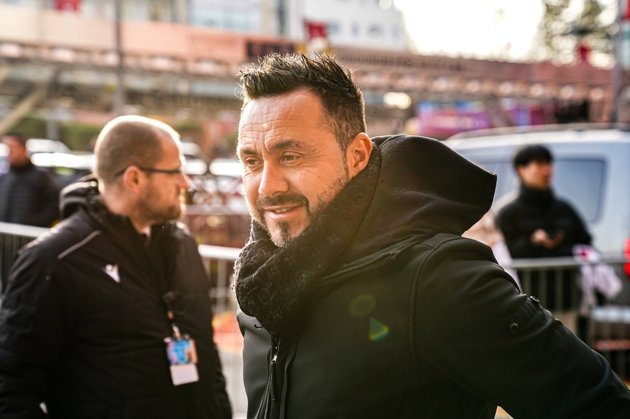 Fostul fotbalist de la CFR Cluj, favorit să devină noul antrenor de la FC Barcelona! Ziarul MARCA face anunțul momentului în Spania