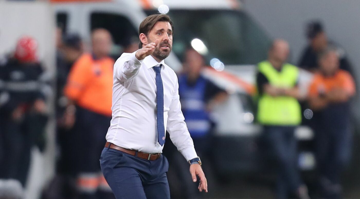 Fotbalistul de la Dinamo refuza sa plece, desi antrenorul Kopic l-a dat afara! Caz incredibil in „haita”