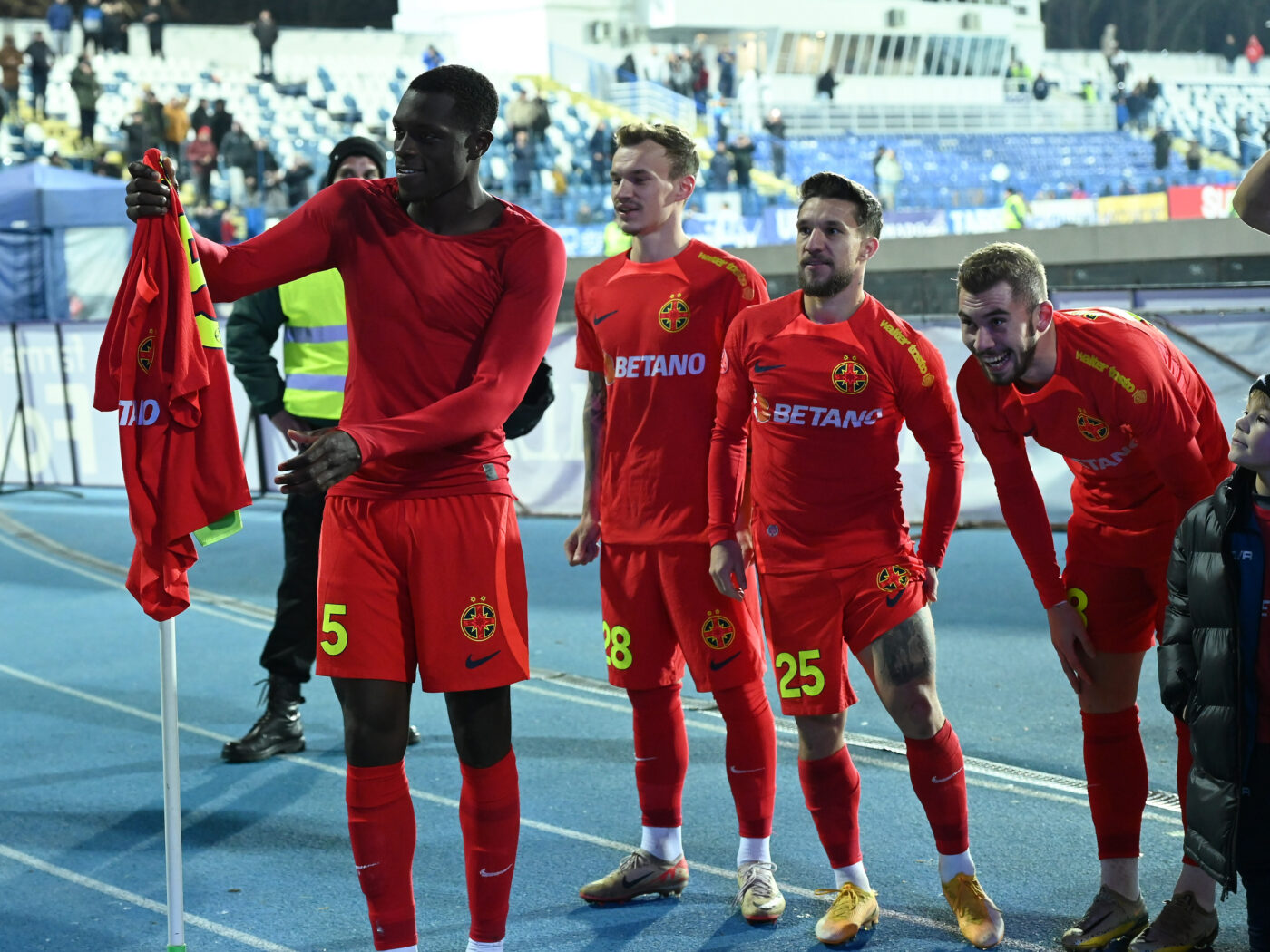 Jucătorul de la FCSB care este în pericol după ultimul transfer făcut de Gigi Becali. „Te-ai păcălit grosolan cu el!”