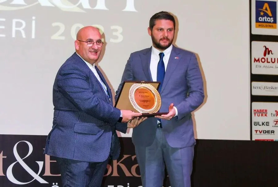 Magnatul turc pregătește o campanie de transferuri de top nemaivăzută în Superliga! Până atunci, negocierile pentru preluarea clubului de tradiție se mișcă greu din cauza birocrației