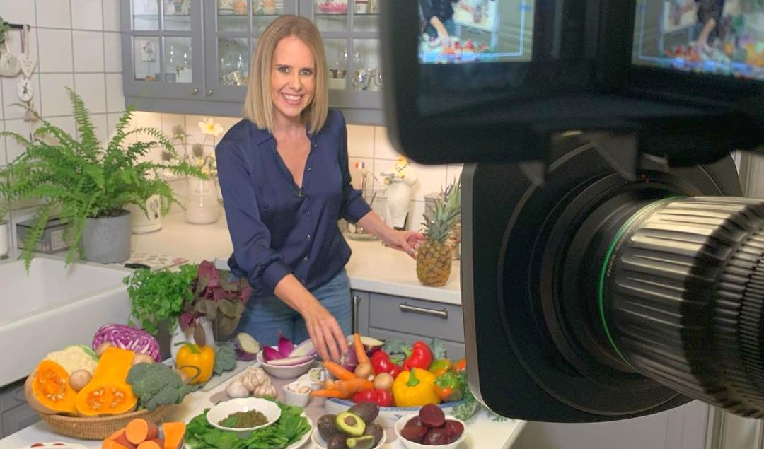 Mihaela Bilic explică de ce unul dintre alimentele cele mai consumate de români pentru a avea un corp sănătos este, de fapt, o bombă calorică: „Ne-au prostit! E o făcătură la nivel de industrie alimentară”