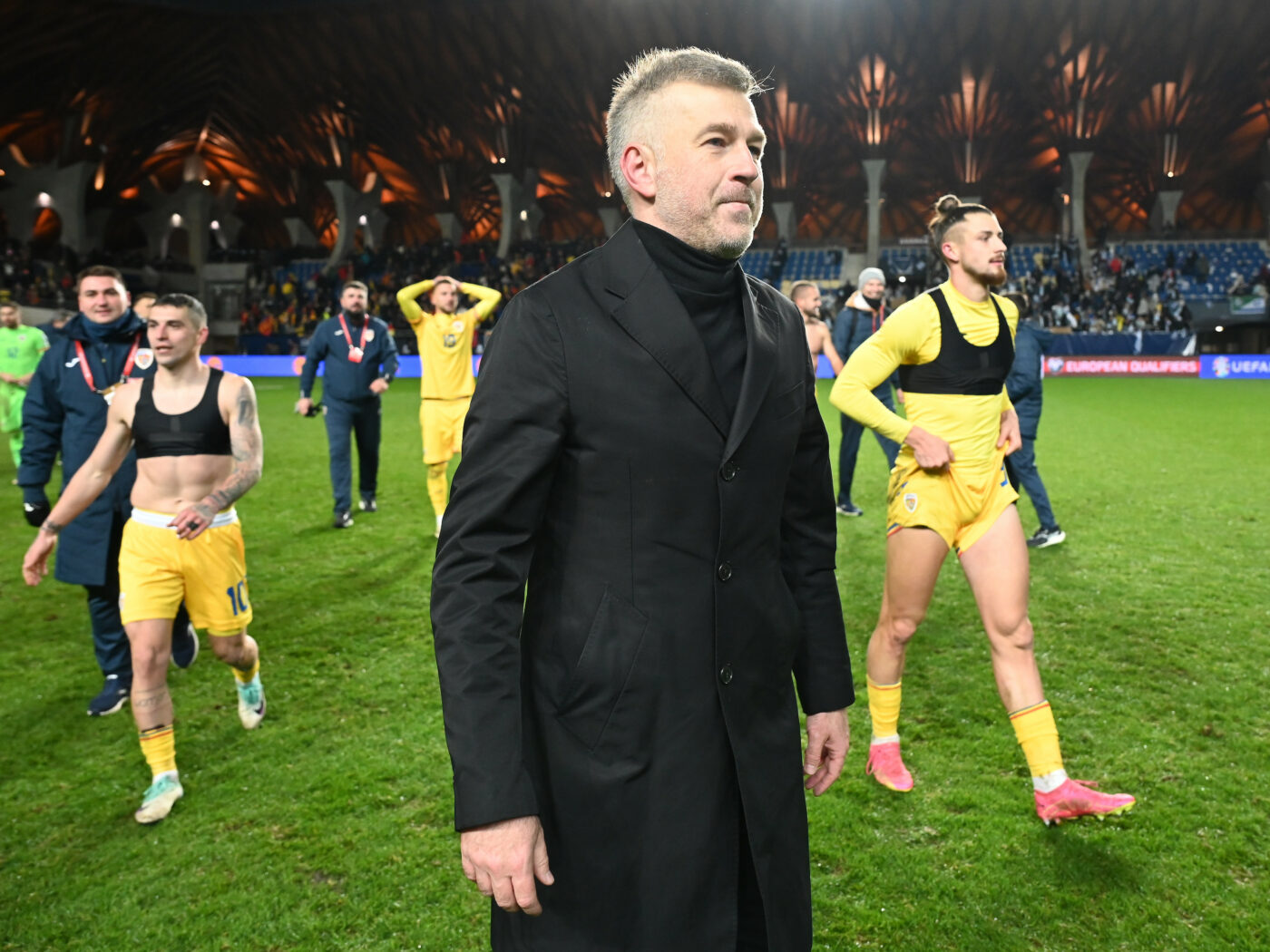 Moldovan, Drăgușin, Rațiu, Răzvan Marin și Pușcaș l-au băgat în „boală” pe Edi Iordănescu! „N-a ieșit din casă de câteva zile și are temperatură. E amărăciune și că nu joacă unii fotbaliști din națională”