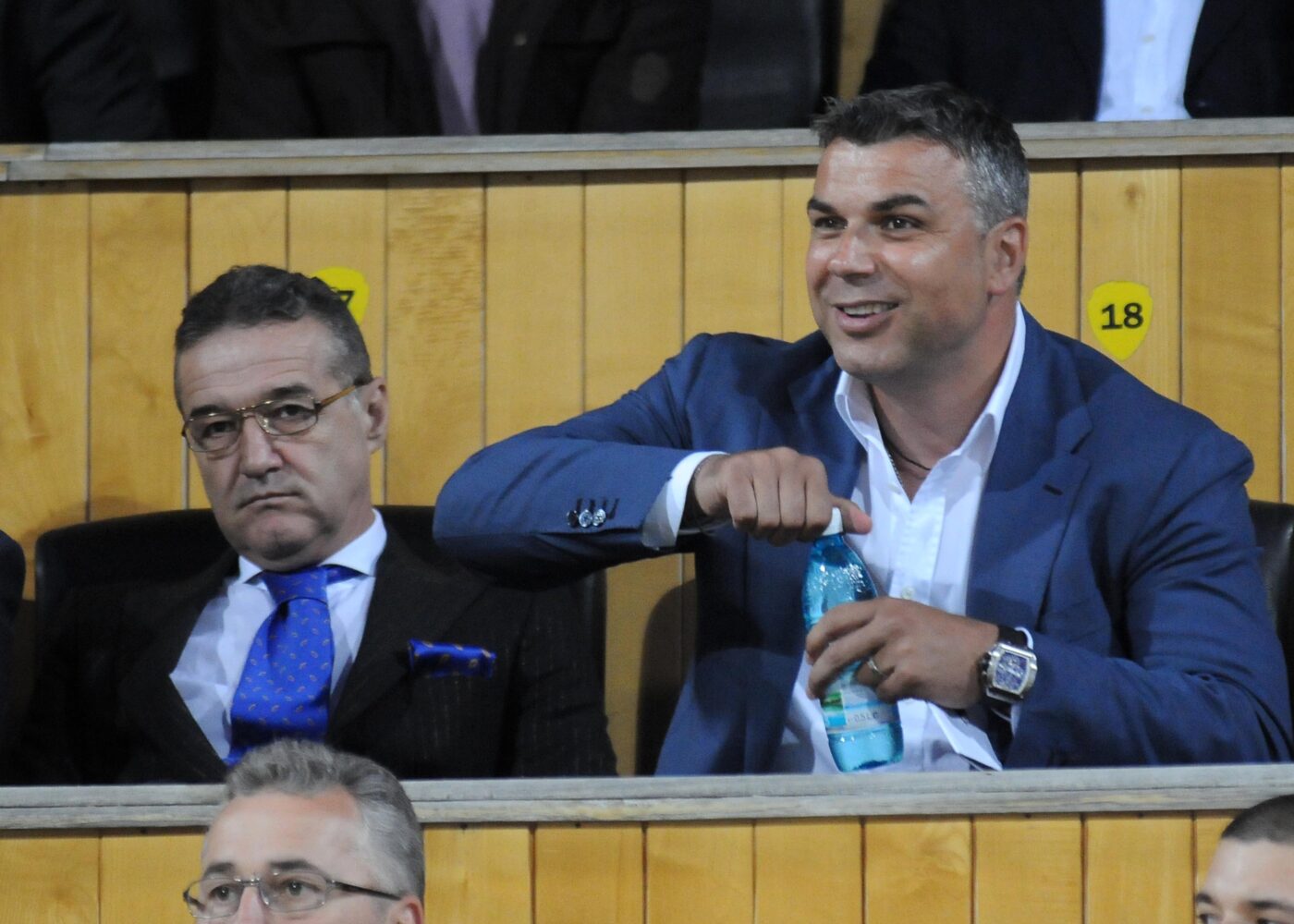 Negocierile lui Cosmin Olăroiu cu Gigi Becali pentru echipa FCSB. „Ești smecher rău!”