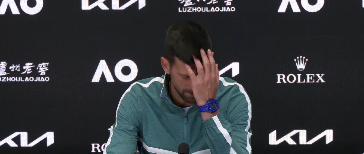 Novak Djokovic, „distrus” după ce a pierdut pentru prima oară în semifinale la Australian Open: „Sunt șocat de cât de prost am jucat!”