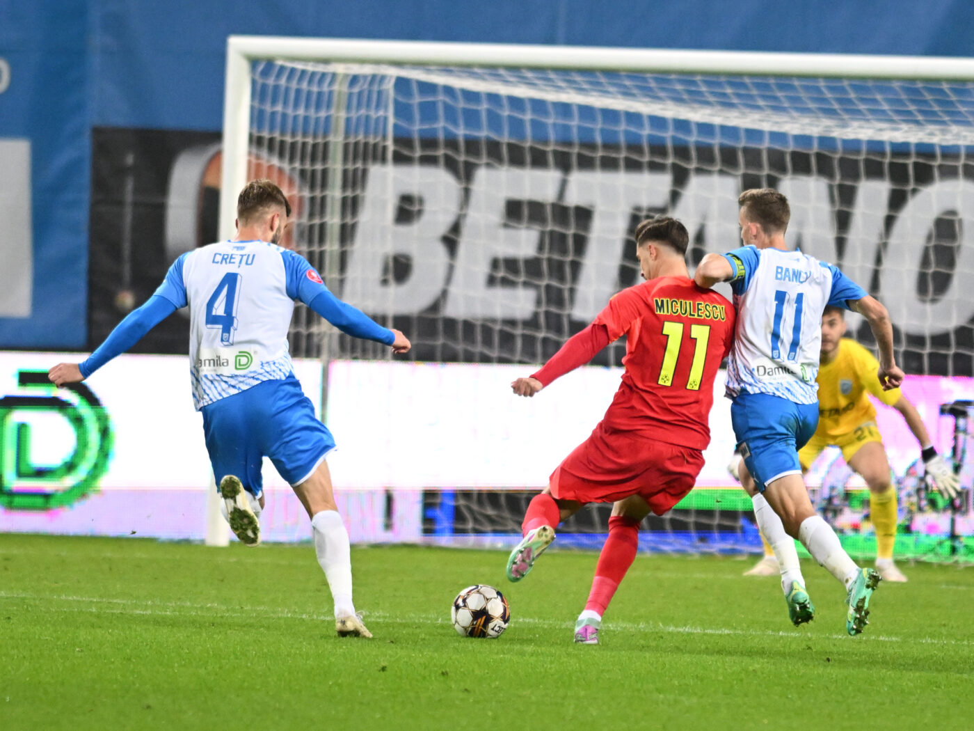 O nouă regulă în Superliga privind numărul de jucători formați la nivel național. Ce trebuie să facă toate cluburile din România începând cu noul sezon