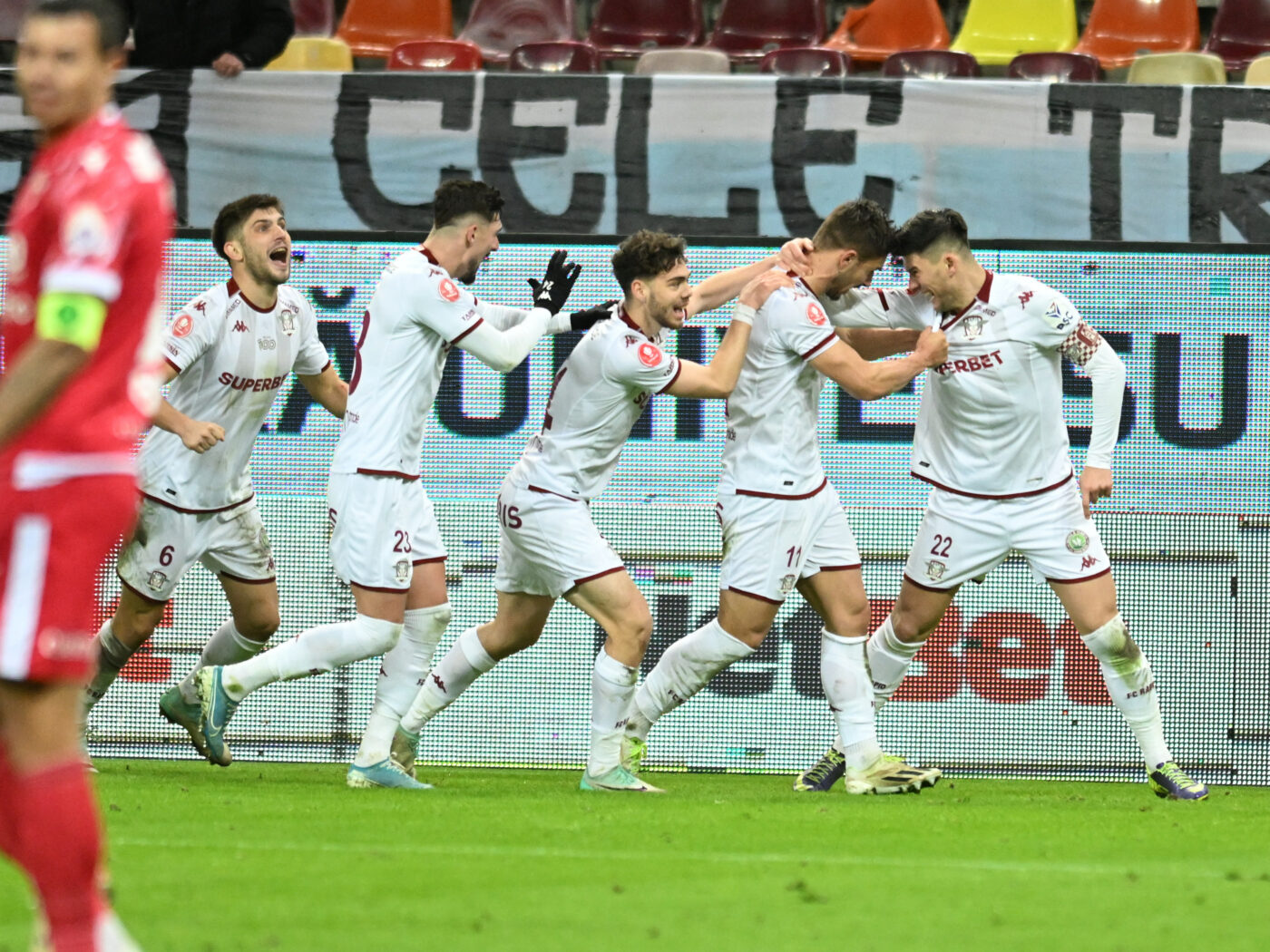 Rapidiștii, anunț războinic pentru rivalii de la FCSB: „Pot fi recuperate punctele, dacă îi bați de două ori în play-off!”. VIDEO