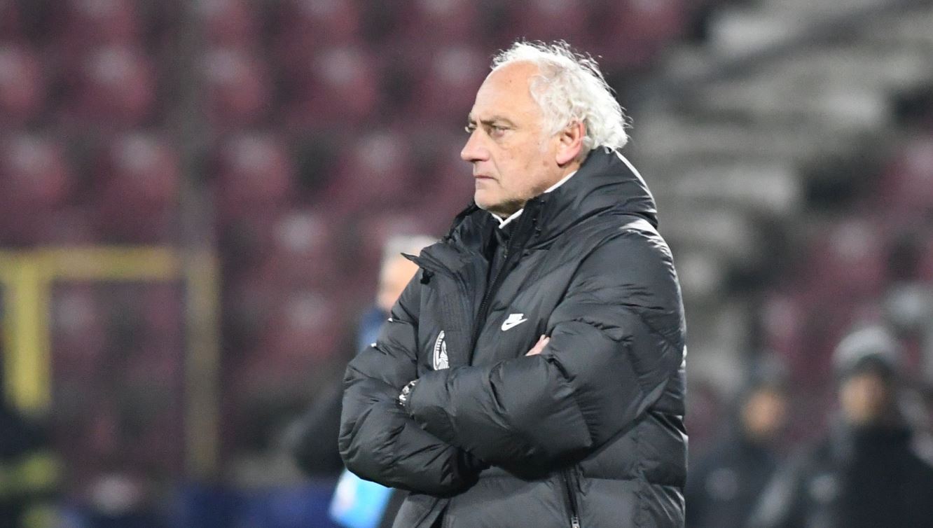 Șase ore de tăcere și de singurătate pentru Andrea Mandorlini. Cum s-a refugiat antrenorul italian după ce Nelu Varga l-a dat afară de la CFR Cluj