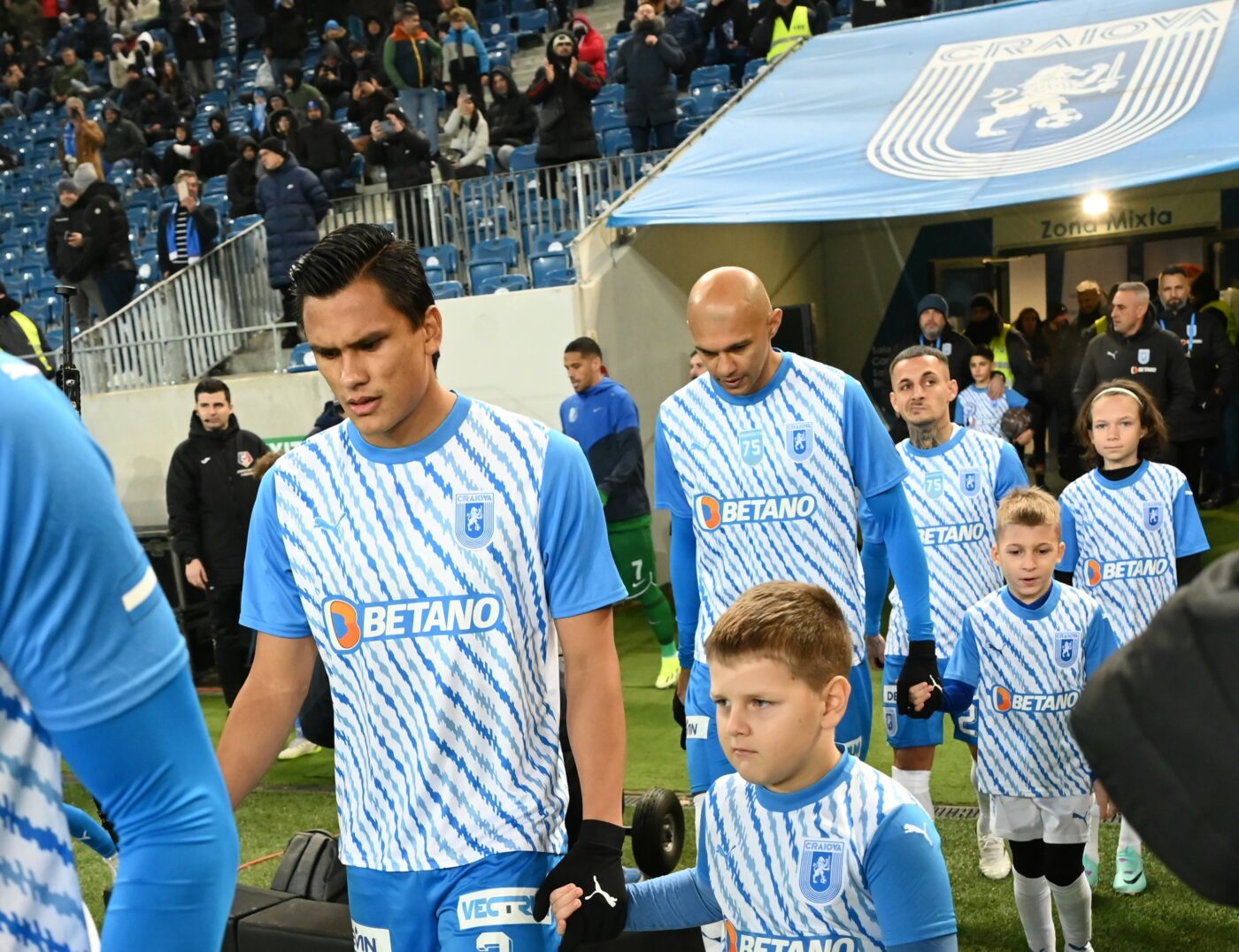 Universitatea Craiova tremură înaintea meciului cu FCSB. Oltenii se tem că pot rata play-off-ul. „Ne poate costa și mai mult pe viitor!” VIDEO