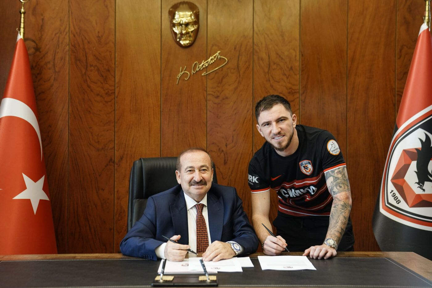 Unde va juca Deian Sorescu din vară. Dinamo dă lovitura când transferul de la Rakow se va oficializa