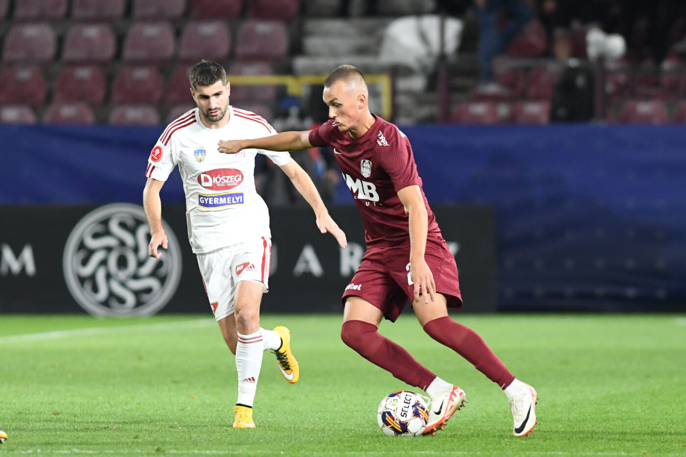 Poli Iași și-a prezentat fotbalistul transferat de la CFR Cluj! Cu el vrea să le încurce pe Dinamo și FC Botoșani pentru a rămâne în Superliga!
