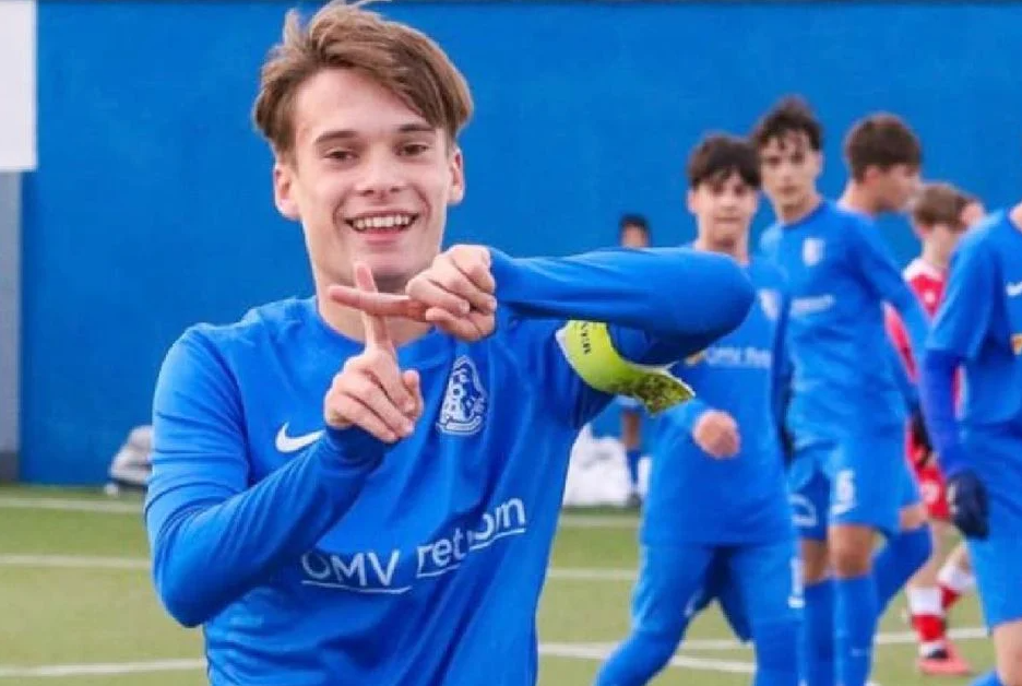 Fiul unui fost fotbalist cunoscut de la Dinamo este vedetă la Academia lui Gică Hagi, la doar 16 ani!