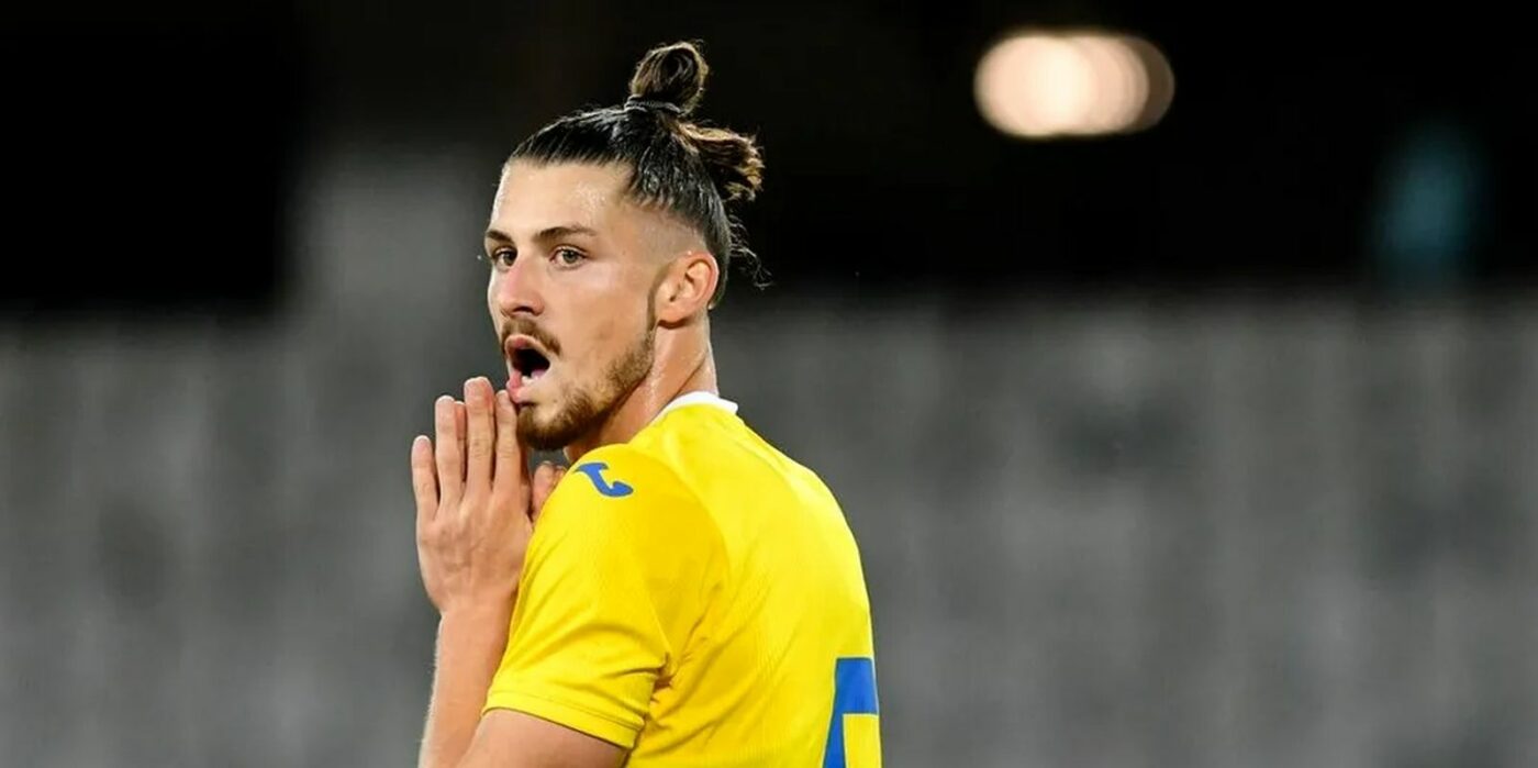 Alerta despre hoți, care îl bagă în sperieți pe Radu Drăgușin! Metoda „spărgătorilor de balcoane” lovește crunt fotbaliștii din Premier League