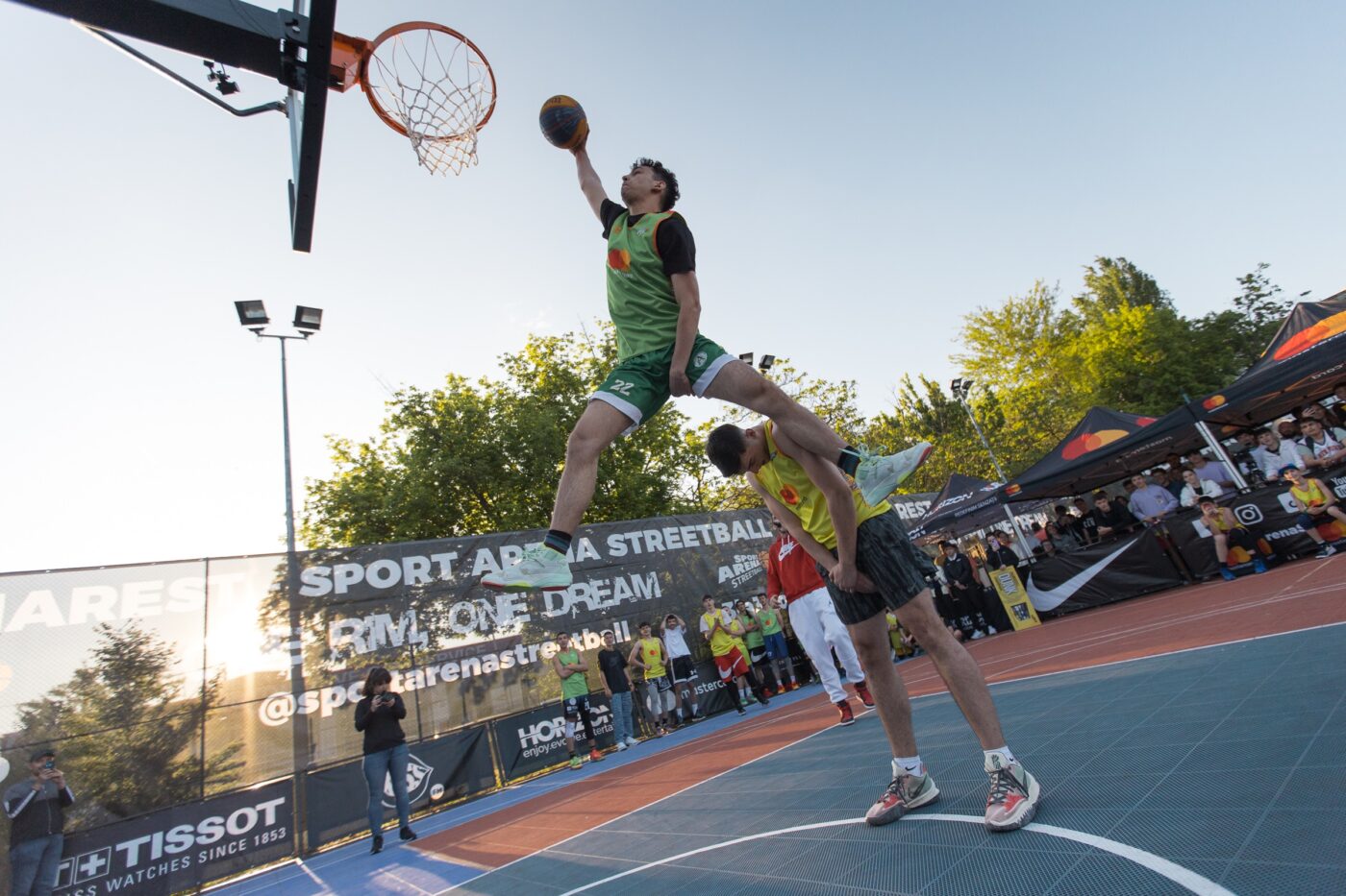 Nu doar Cristiano Ronaldo ori Karim Benzema! Sunt români care promovează baschetul 3×3 în Arabia Saudită dar și peste tot în lume: Sport Arena Streetball ajunge la sezonul 20. SPECIAL