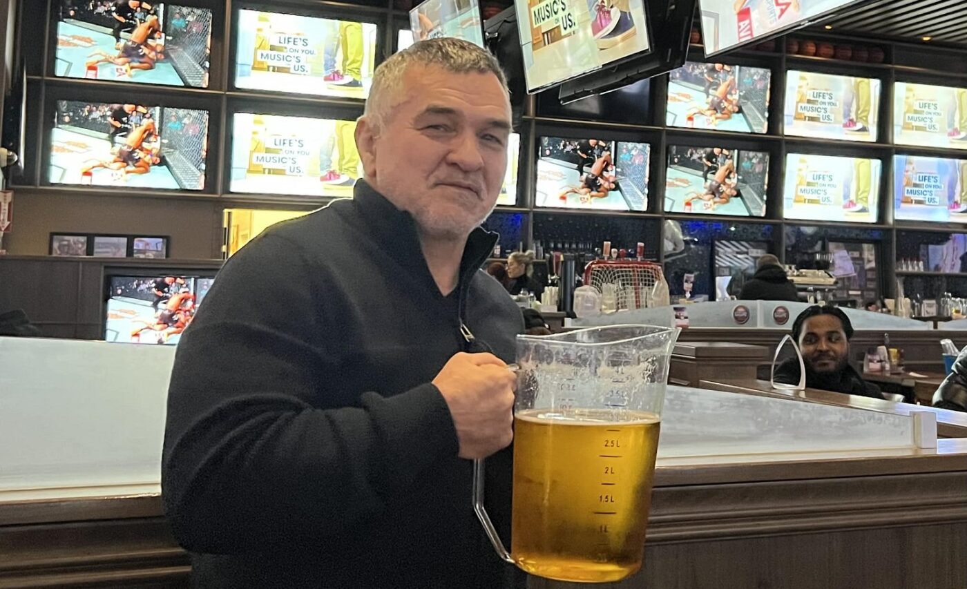 Decizia luată de Leonard Doroftei, după ce a primit o bucată dintr-o hală pentru a-și face sală, iar camioanele umblă pe străzile din Canada cu chipul său pe ele! Răsturnare de situație incredibilă: când a hotărât să revină în România, țara care și-a alungat campionul
