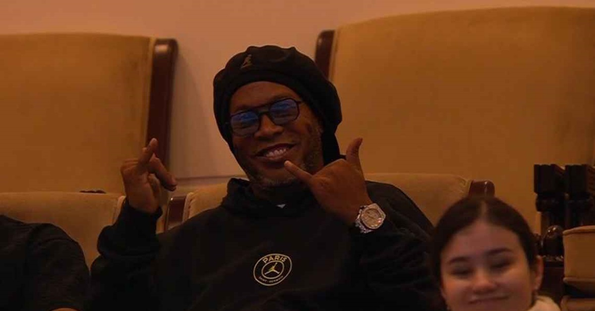 Apariție total neașteptată pentru Ronaldinho! A mers să urmărească două rivale ale Simonei Halep la turneul de la Doha. FOTO