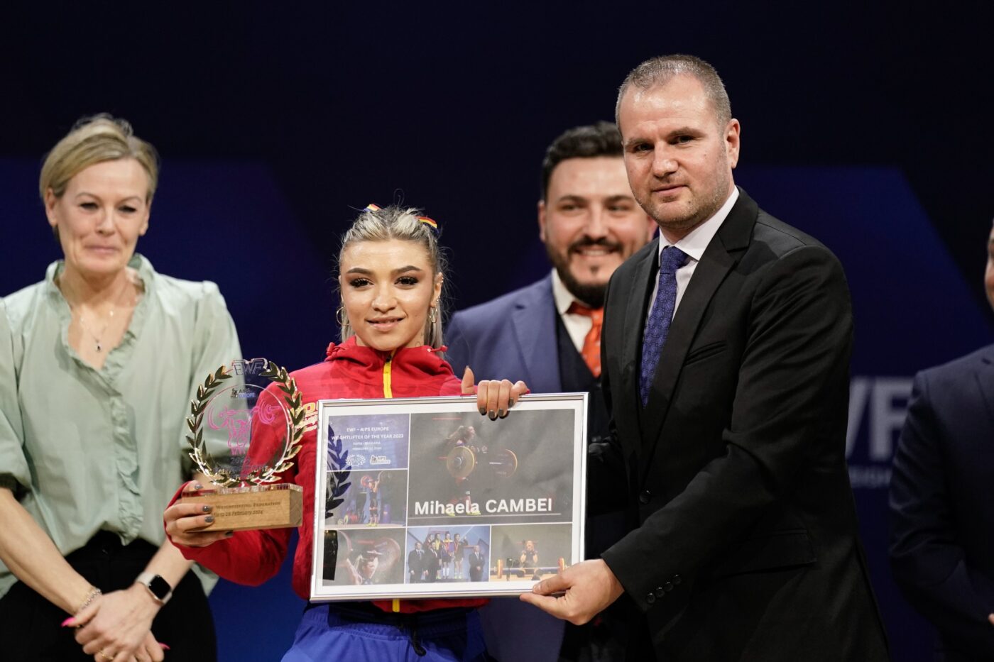 Ce medalii s-au adus până acum la Europenele de Haltere de la Sofia! Mihaela Cambei a fost premiată