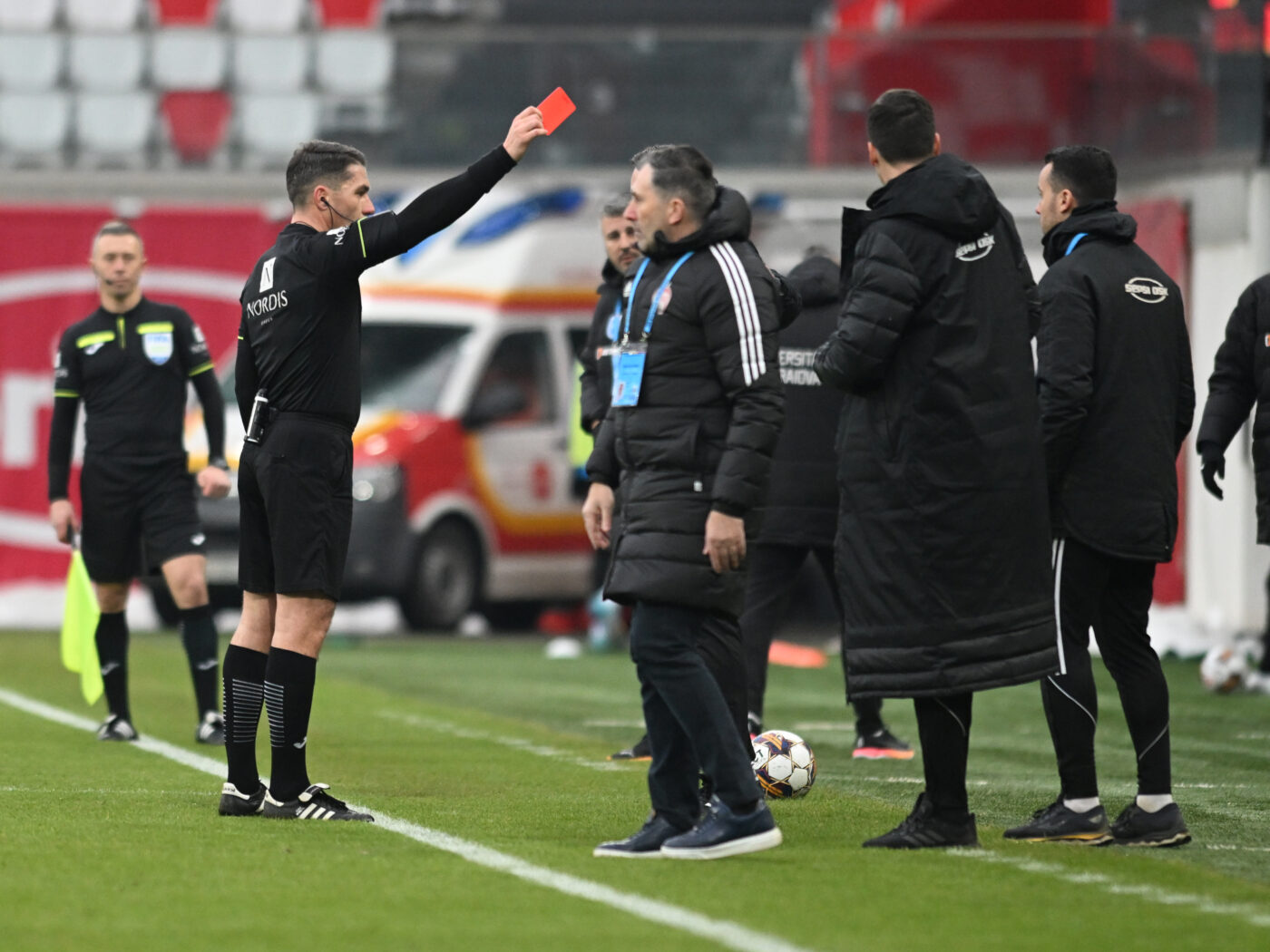 Conducerea lui Sepsi îl vrea scos din lotul pentru Superliga pe ecusonul FIFA Istvan Kovacs! Tiradă a covăsnenilor: „Cine îl vede bun? Penibil!”