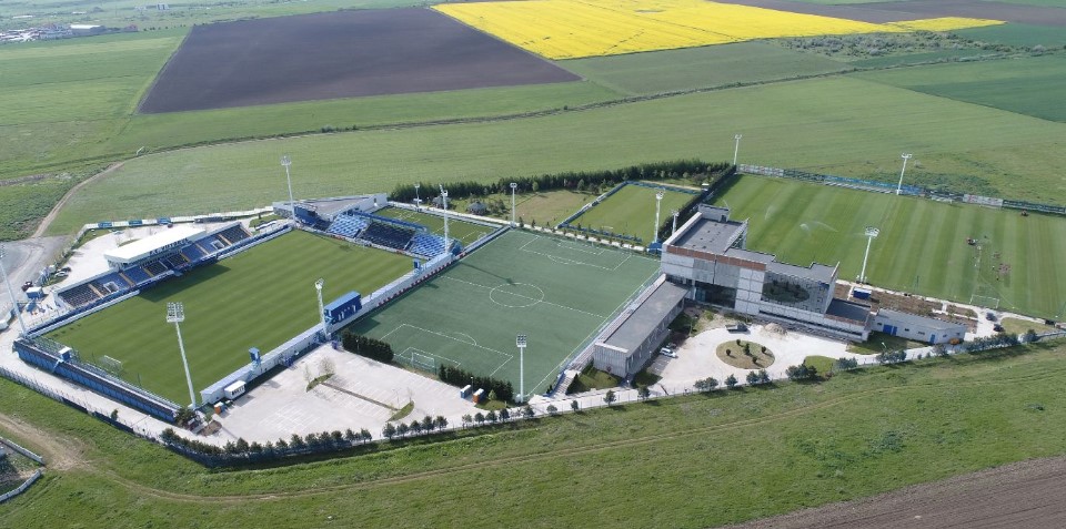 Cu ce sumă ar vinde Gică Hagi academia de fotbal: terenuri, hotel, bază de pregătire și fotbaliști! Prețul corect ar fi identic cu cel pe care îl cere Gigi Becali pentru FCSB: „Atât ar face tot ce are”