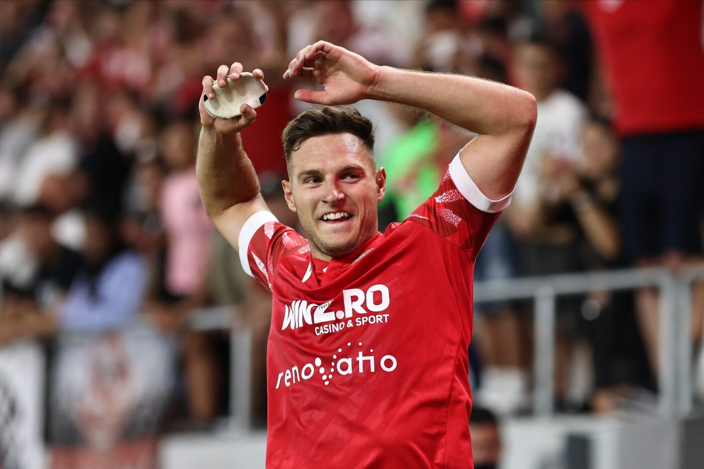 Dinamo riscă să îl piardă gratis pe Dennis Politic. Ce e trecut în contractul fotbalistului: detaliul pe care „câinii” trebuie să îl respecte neapărat ca să nu se trezească fără fotbalistul revelație din lotul lui Kopic. EXCLUSIV