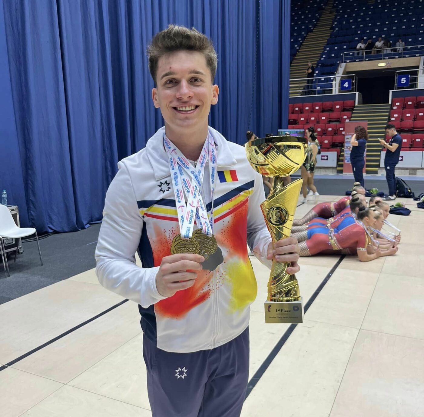 Un campion mondial și european la gimnastică aerobică, cel mai tânăr cetățean de onoare al Iașiului. David Gavrilovici are planuri mari, la numai 23 de ani: „Asta sper să fiu”. SPECIAL