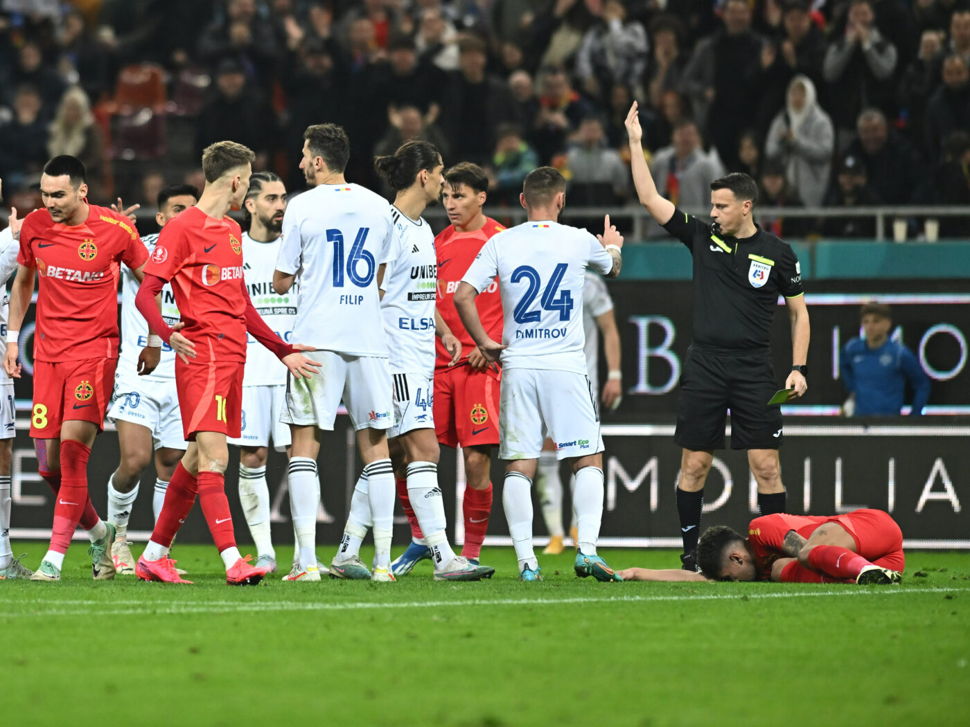 Ce i-a putut spune arbitrul meciului FCSB – FC Botoșani lui Florinel Coman! Replica uluitoare și jignitoare: „Nu l-am înjurat, dar sper că ați prins faza”