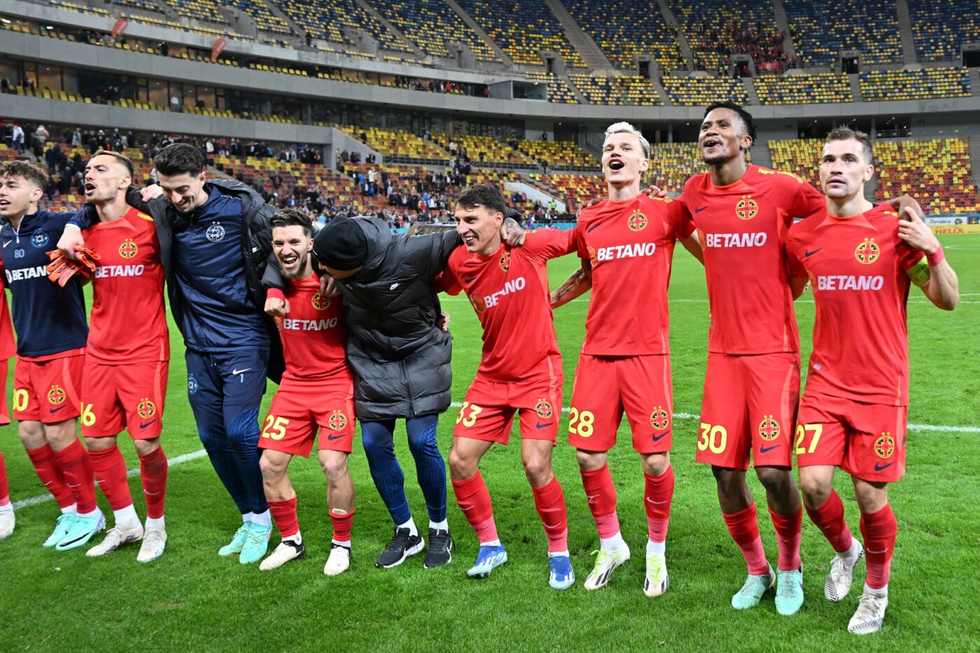 Fostul antrenor de la FCSB anunță că lupta la titlu se va da în trei! Care e atuul lui Gigi Becali: „Îmi place foarte mult! E un fel de Bănel”. VIDEO