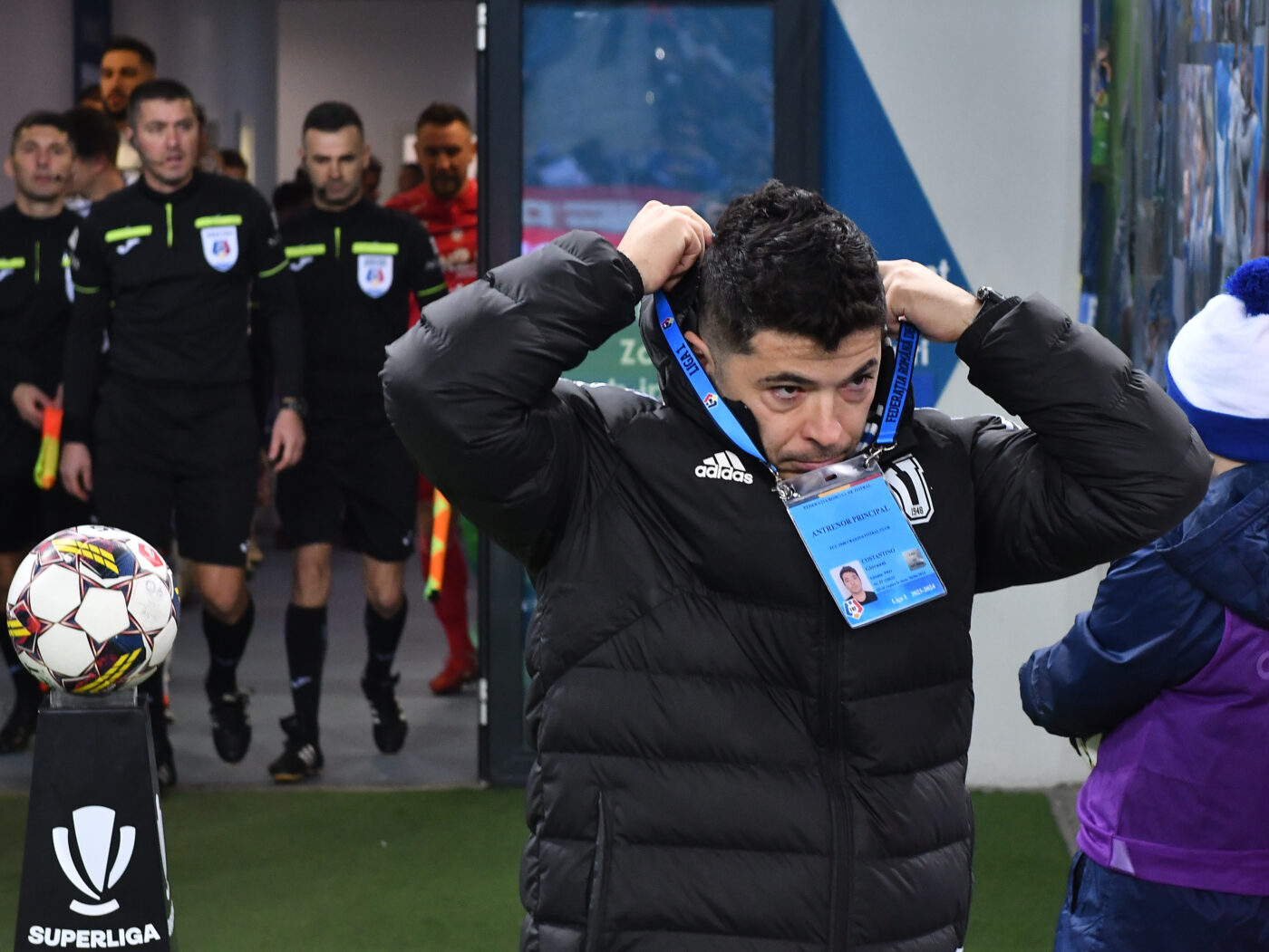Antrenorul lui Adrian Mititelu, oferte din străinătate! FC U Craiova poate rămâne fără tehnician