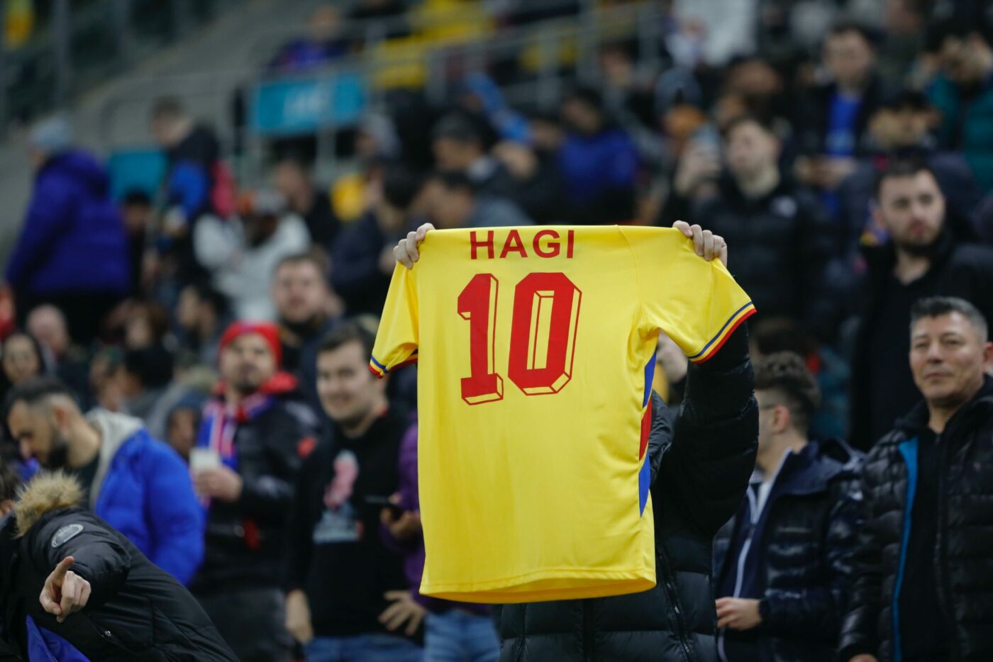 Gest superb din partea fanilor FCSB pentru Gică Hagi! „Regele”, emoționat de cadoul suporterilor echipei lui Gigi Becali