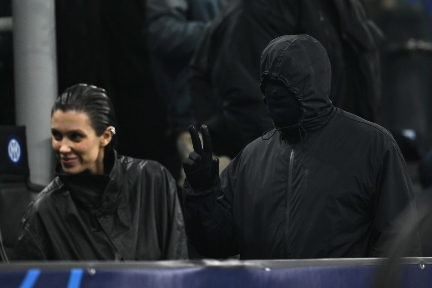 Imagini șocante sub privirile lui Istvan Kovacs și Horațiu Moldovan. Cum a apărut Kanye West la meciul Inter – Atletico