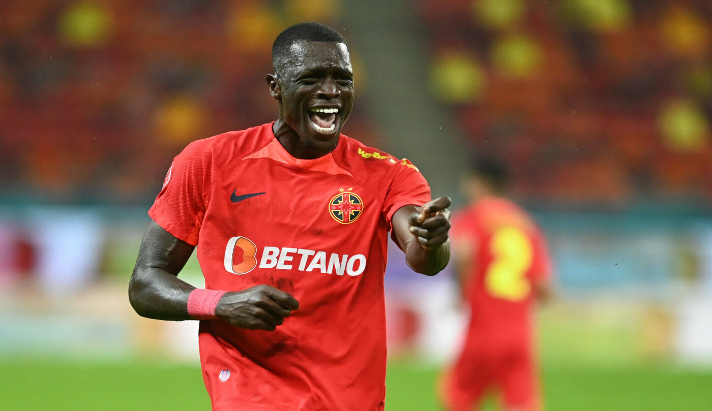 Joyskim Dawa, prima imagine cu fiul său! Fotbalistul de la FCSB a lipsit de la ultimul meci al roș-albaștrilor