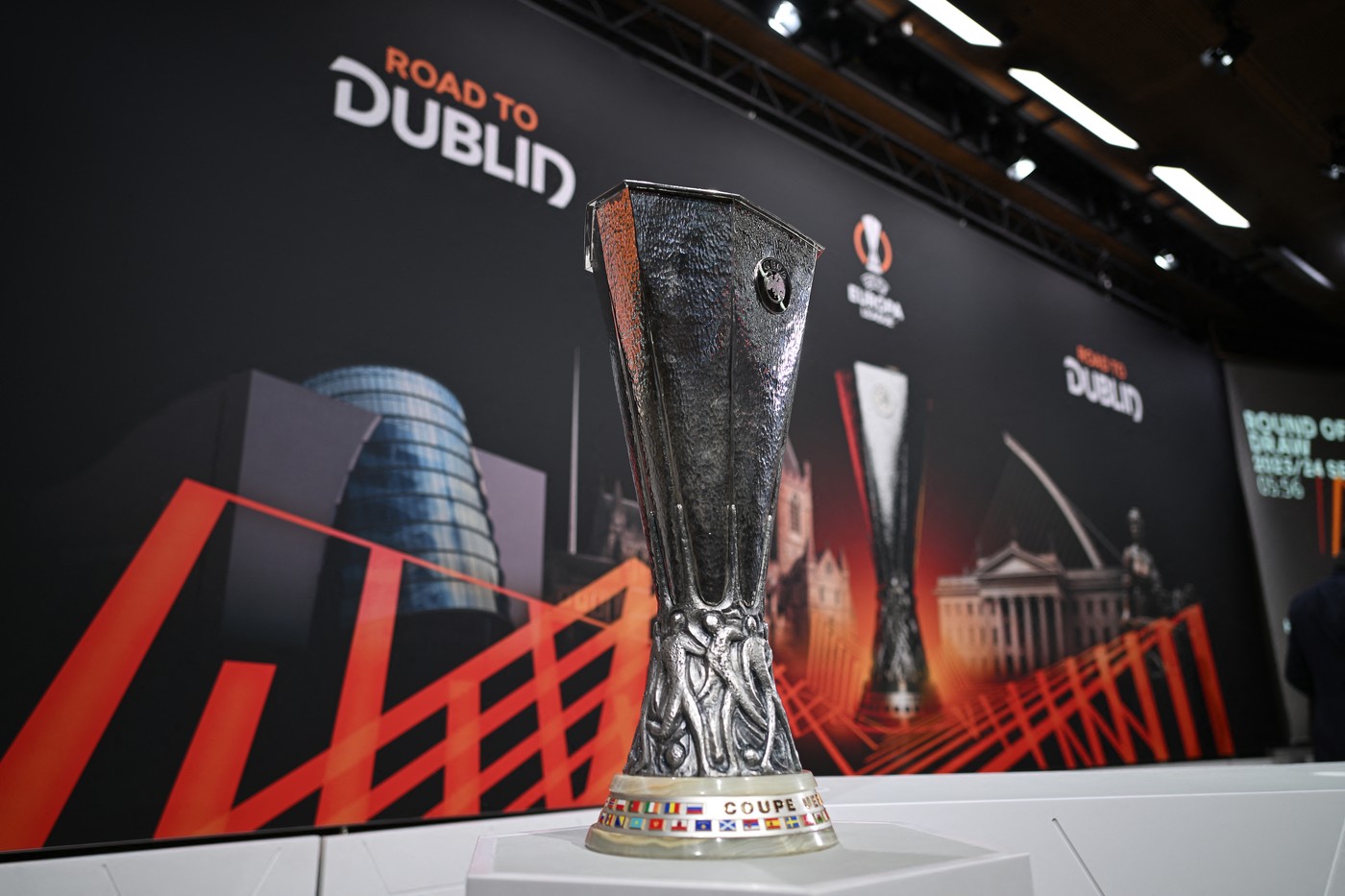 Liverpool și AC Milan și-au aflat adversarele din optimile Europa League! Răzvan Lucescu a aflat cu cine va juca în Conference League