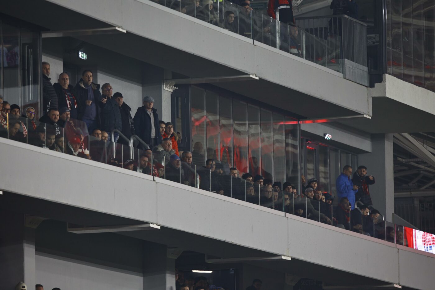 Mircea Lucescu şi Ionuț Lupescu, gloriile care vor să salveze Dinamo, în tribune cu Oțelul! Fuziunea cu CS Dinamo şi proiectul cu Ion Țiriac, loviturile din umbră