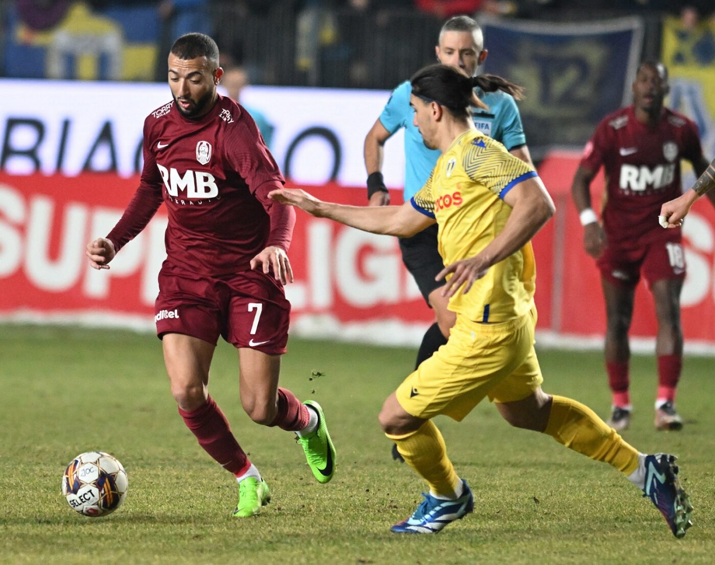 Omar El Kaddouri, OUT de la CFR Cluj! Cât va absenta din cauza accidentării fotbalistul pentru care a insistat Adrian Mutu. EXCLUSIV
