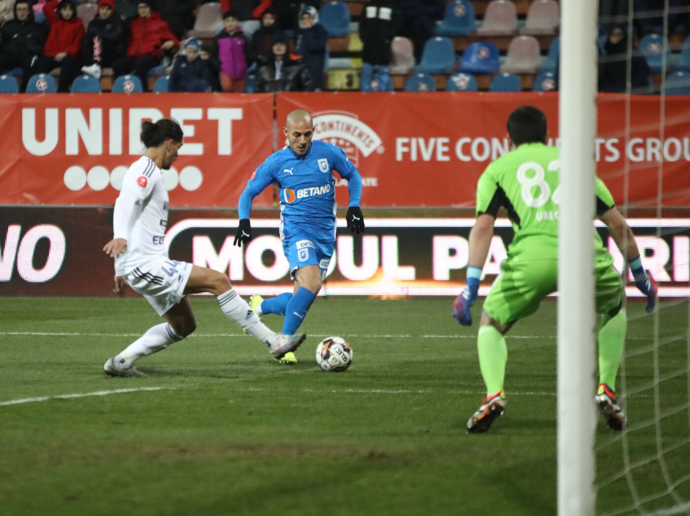 Primul transfer cu care Mihai Rotaru vrea să-l convingă pe Marius Șumudică să semneze cu Universitatea Craiova! Fotbalistul din Superliga, pe lista oltenilor