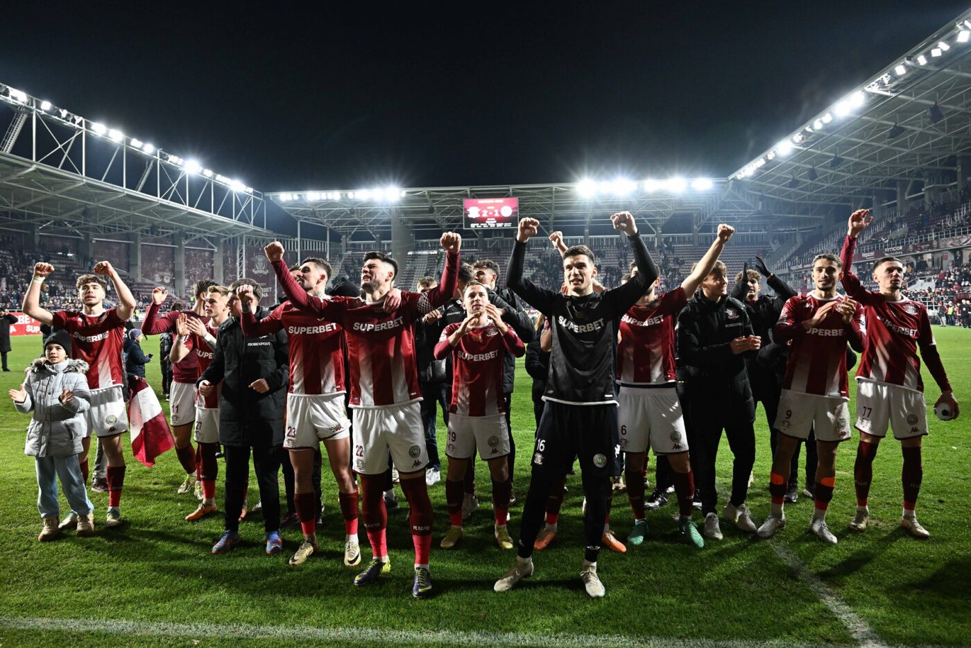 Giuleștenii sunt peste tot acasă! Poli Iași – Rapid, șanse mari să se joace cu stadionul plin chiar dacă prețul biletelor s-a dublat: „Grupele de copii și juniori vor avea accesul gratuit”. EXCLUSIV