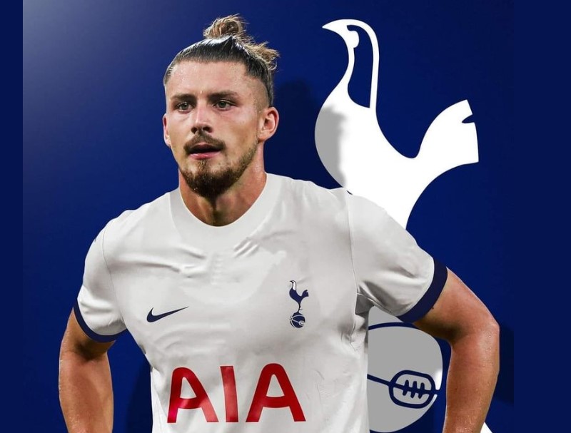 Radu Drăgușin nu a mai avut răbdare! A plecat de la complexul lui Tottenham