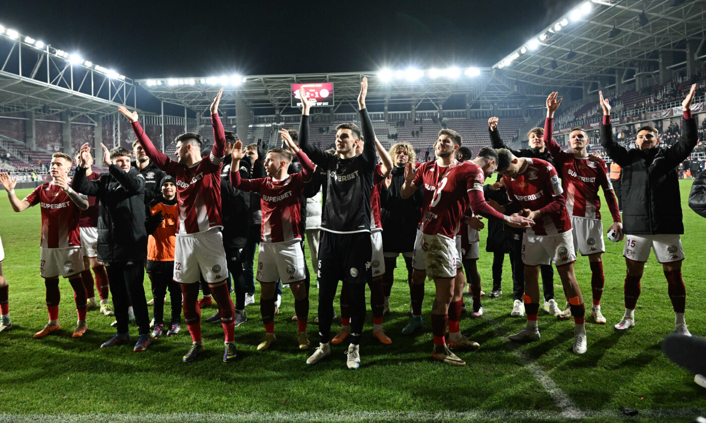 Rapidiștii, „adormiți” înaintea derby-ului cu CFR Cluj. Au curs laudele din partea oficialului clubului din Gruia. VIDEO