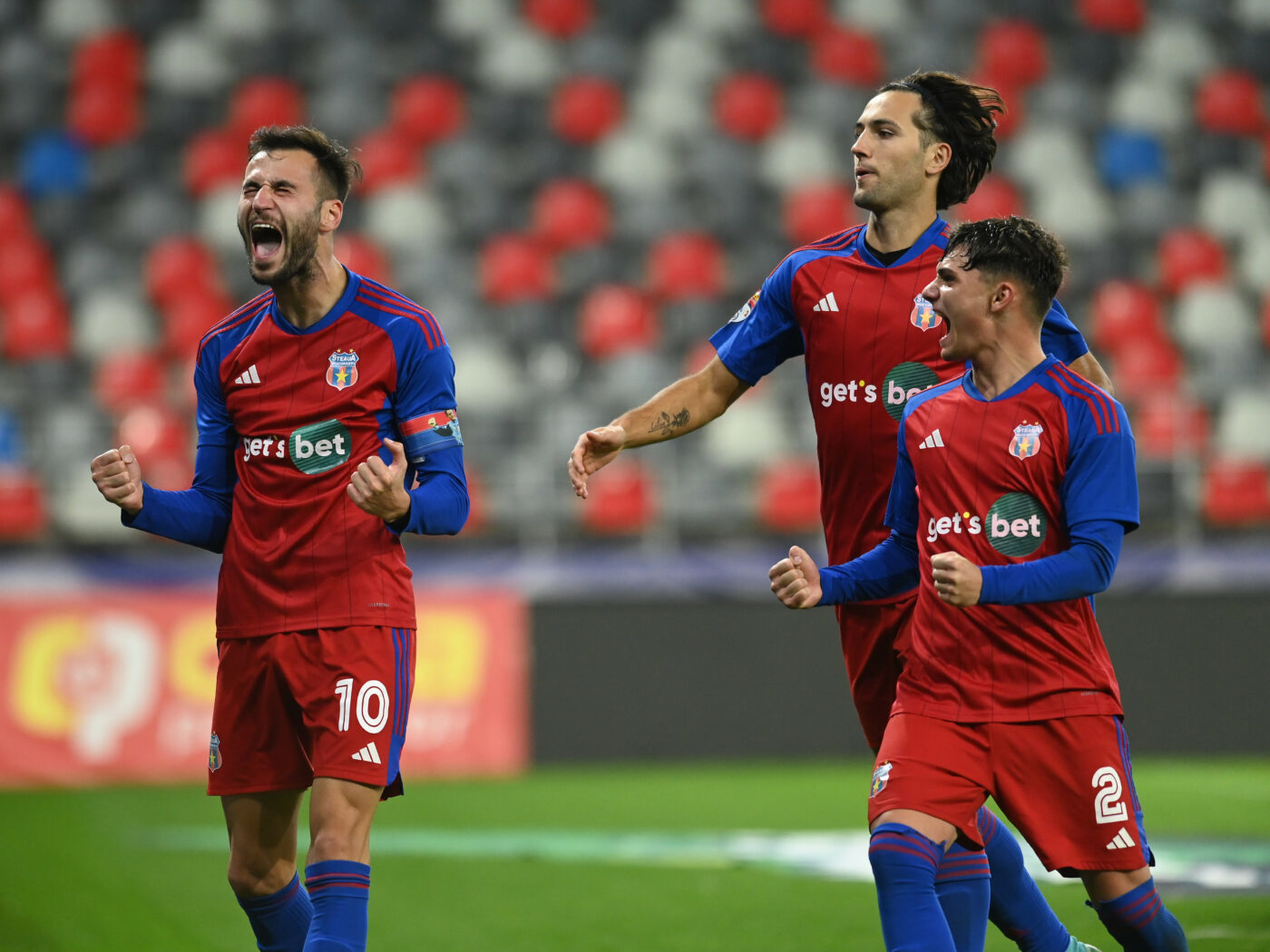 Răsturnare de situație cu dreptul de promovare al CSA Steaua, atunci când nimeni nu mai credea că e posibilă ascensiunea în Superliga! Clubul anunță negocieri avansate pentru o formulă legală şi tratative cu afacerişti potenți financiar: „Când se finalizează, vom anunța”