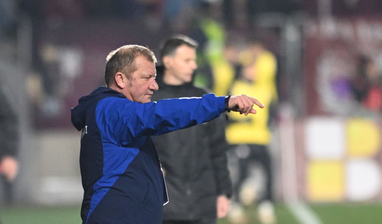 Un sociolog răbufneşte după derapajul rasist şi grosolan al lui Dorinel Munteanu împotriva rapidiştilor! Cere demisia imediată a fostului fotbalist din Generația de Aur: „Mi-e mie ruşine de ruşinea ta!”