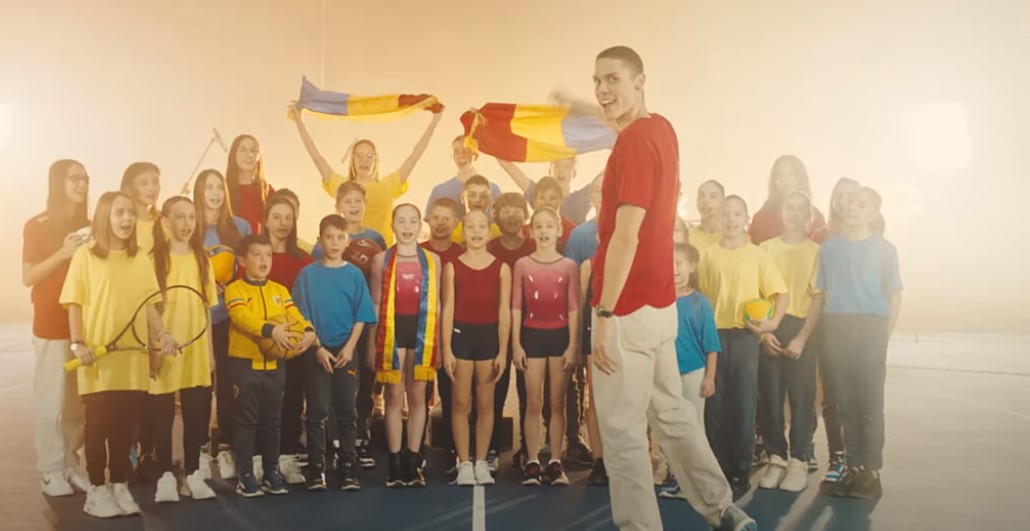 Team Romania are melodie pentru Jocurile Olimpice Paris 2024! Voltaj cânta piesa în care apar toți sportivii calificați: „Au participat alături de noi la filmările videoclipului”. VIDEO