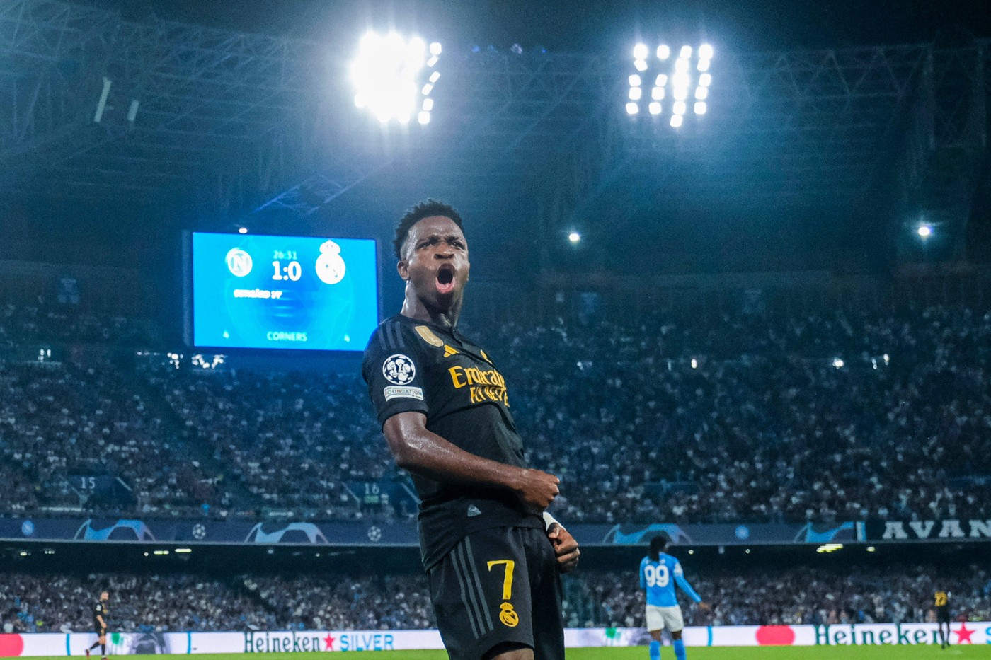PSG a făcut ofertă de peste 200.000.000 de euro pentru transferul lui Vinicius de la Real Madrid. Spaniolii au aflat decizia brazilianului: Florentino Perez a fost informat deja de dorința sud-americanului