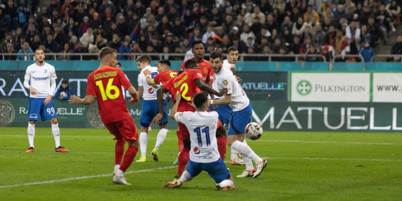 Varianta care aruncă în aer penalty-ul controversat acordat de perechea Horațiu Feșnic – Andrei Chivulete în FCSB – Farul 1-1! Cum s-ar fi luat decizia. EXCLUSIV