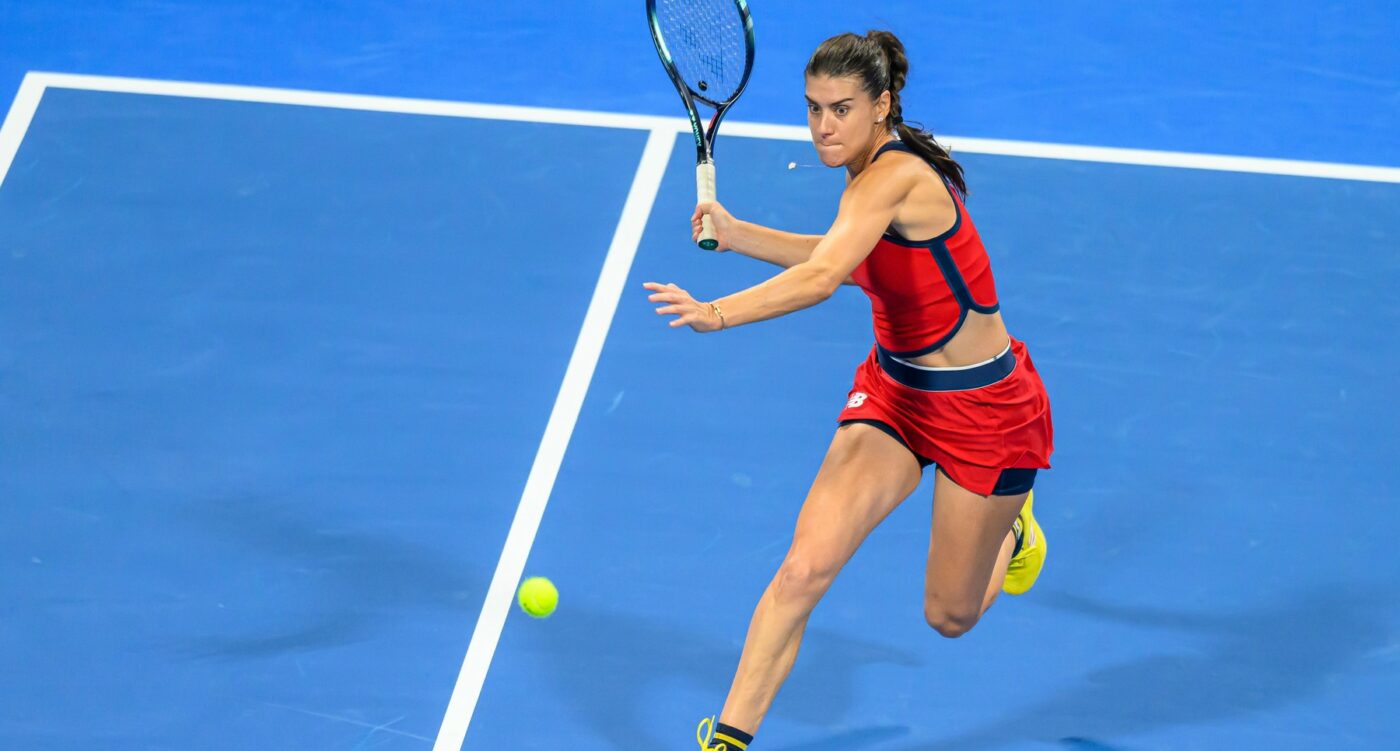 Sorana Cîrstea, calificare în semifinalele turneului de la Dubai după o revenire ireală! Românca a fost condusă cu 6-2, 5-1 de campioana de la Wimbledon, apoi a salvat șase mingi de meci
