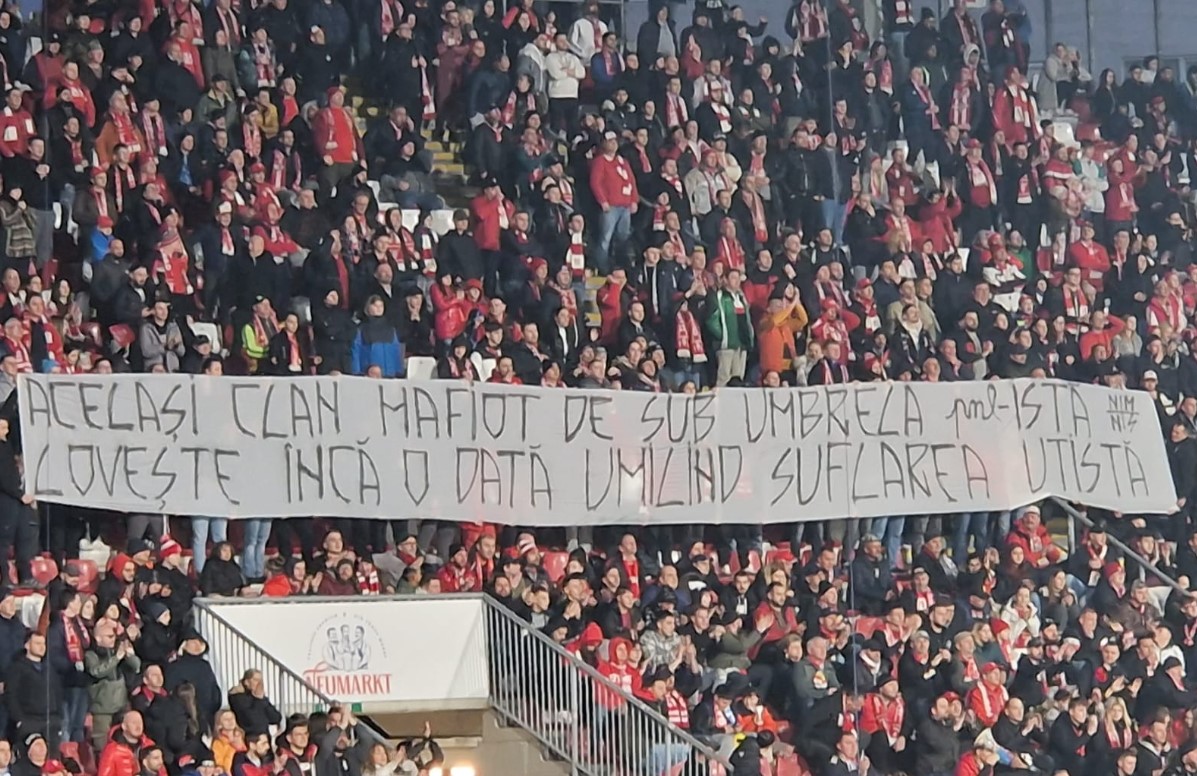 UTA și-a dat suporterii afară din club, primarul Aradului și Mircea Rednic încearcă să medieze conflictul. „Ne facem de râs în fața întregii țări!”